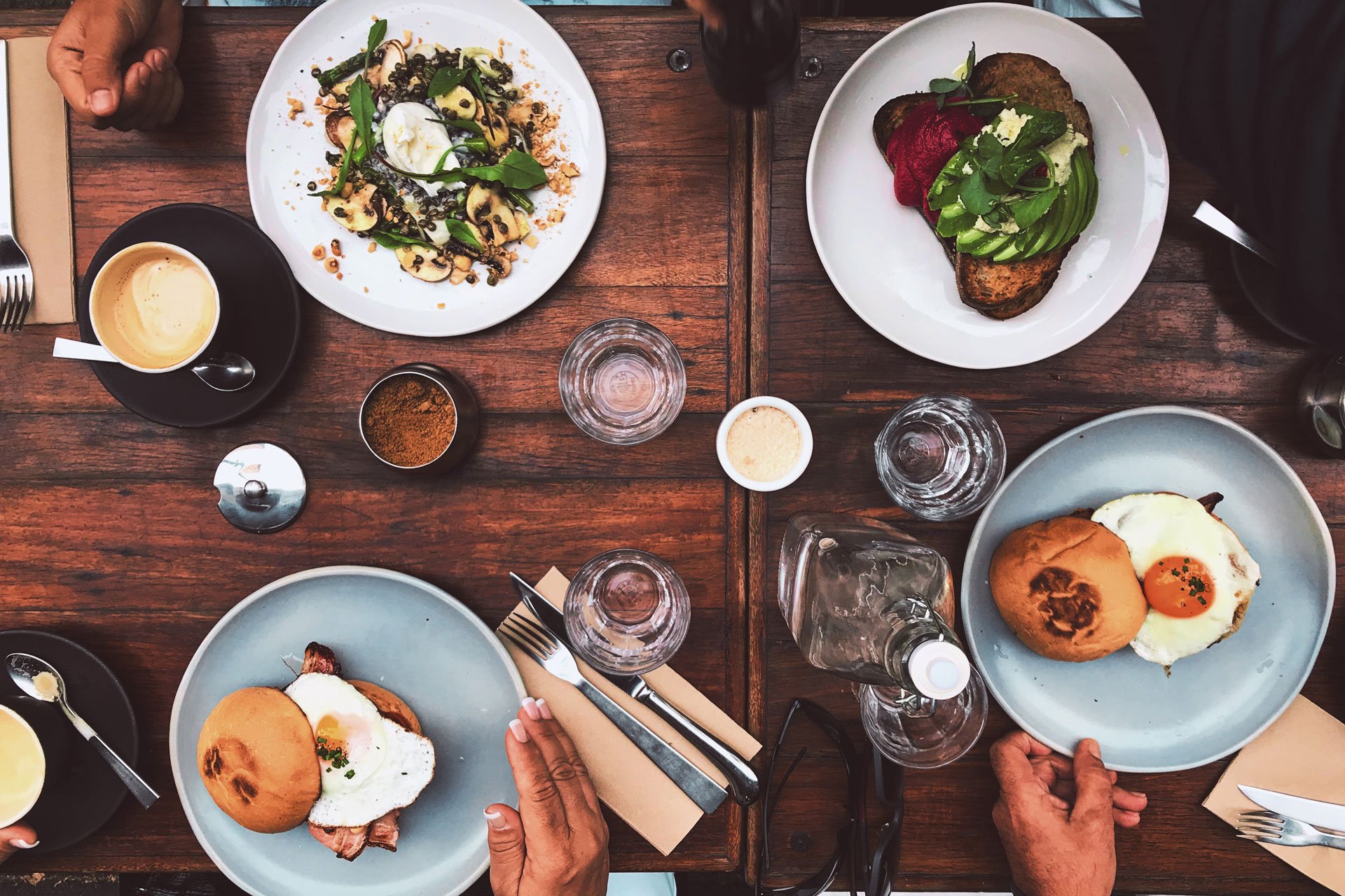 9 Don'ts and Do's for Music in Restaurants / Restaurant Chains